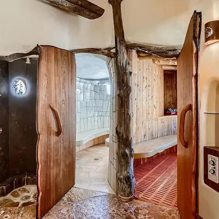 Rare And Striking Handcrafted Sanctuary With * Santa Fe